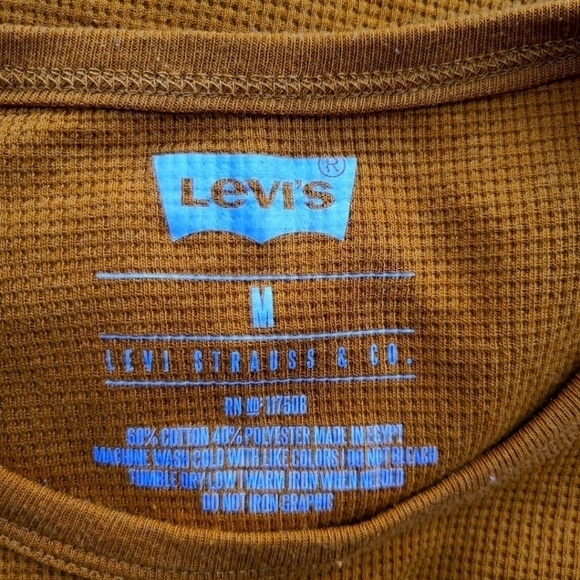 Levi's Cotton Blend Waffle Fabric Shirt, Size Medium - Picture 5 of 5